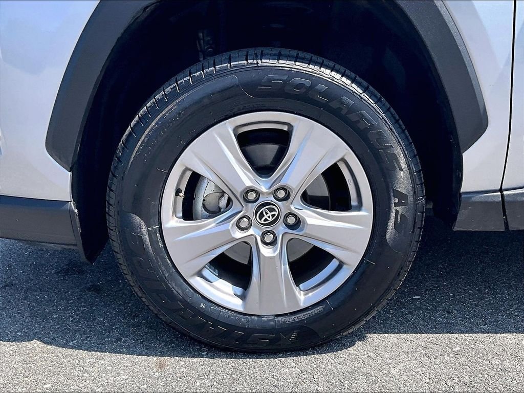 Used 2025 Silver Toyota XLE image 7