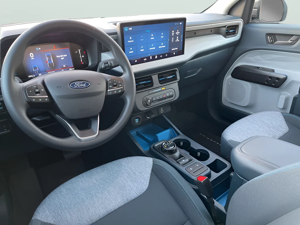 2025 Ford Maverick XLT - Photo 12
