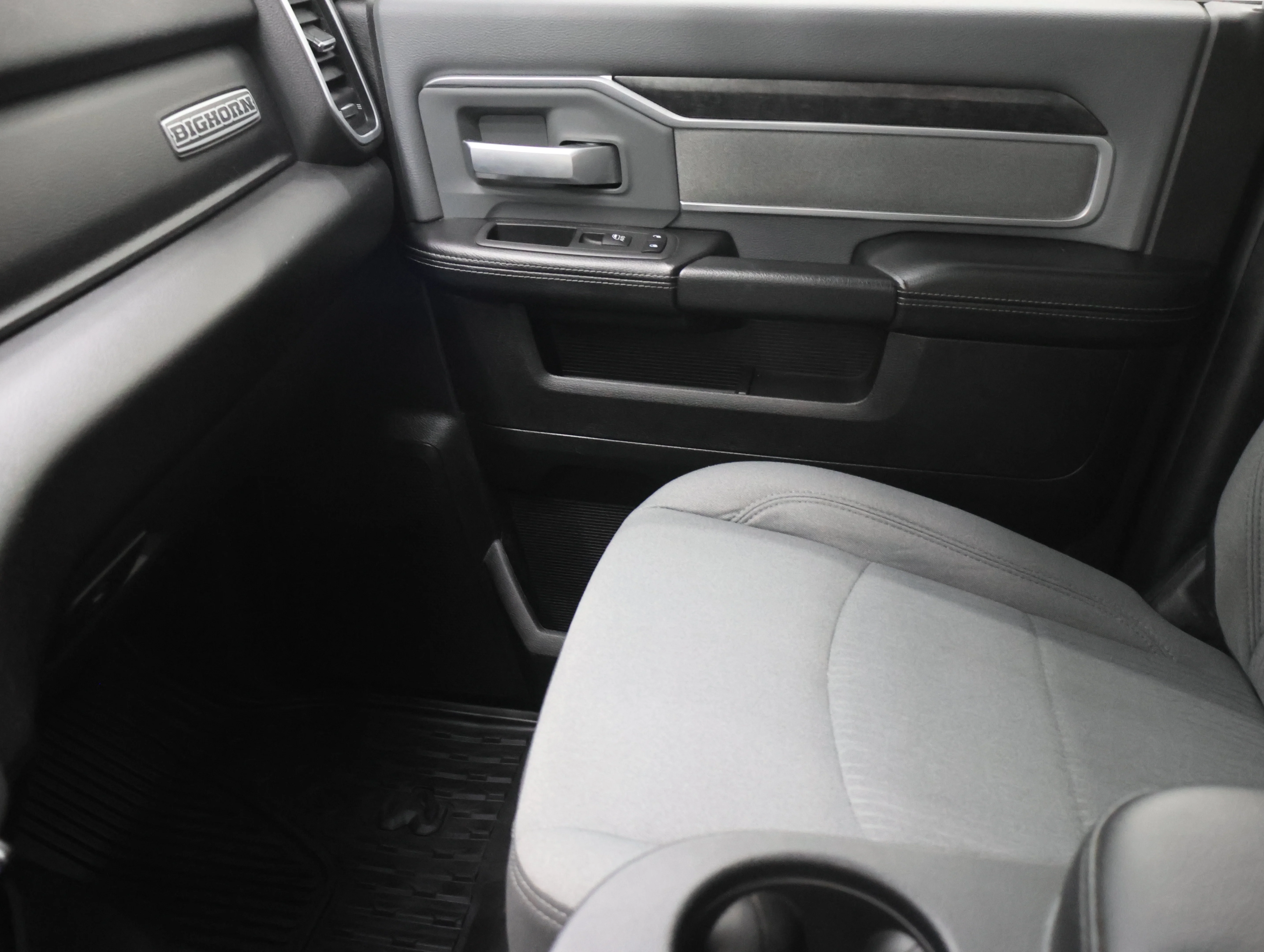 Used 2022 Bright White Clearcoat Ram Big Horn image 13