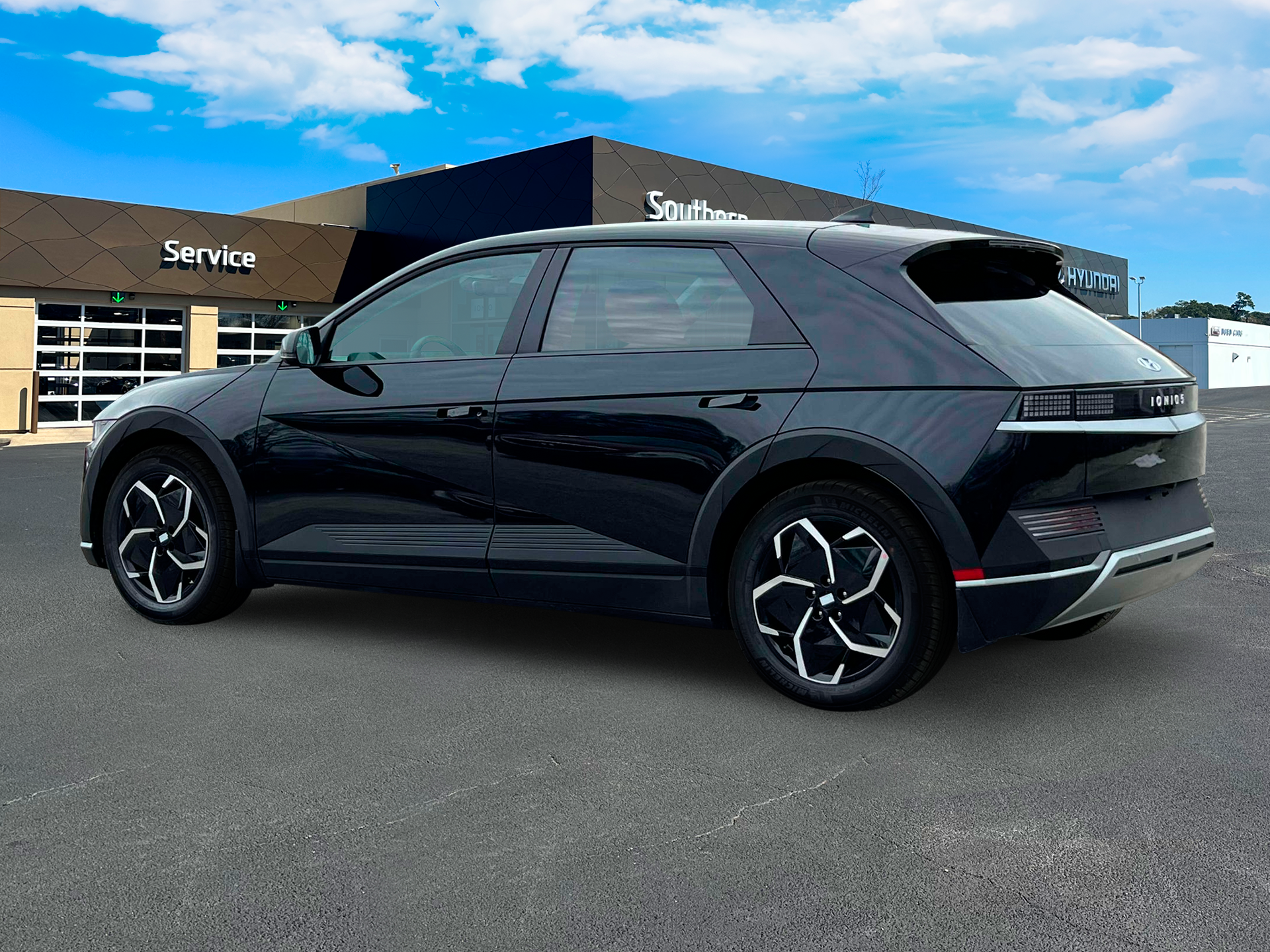 New 2024 Black Hyundai SEL image 4