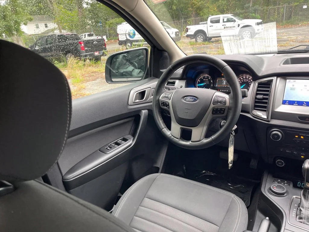 Used 2020 Black Ford XLT image 4