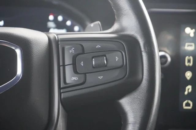 Used 2024 WHITE GMC AT4X image 27