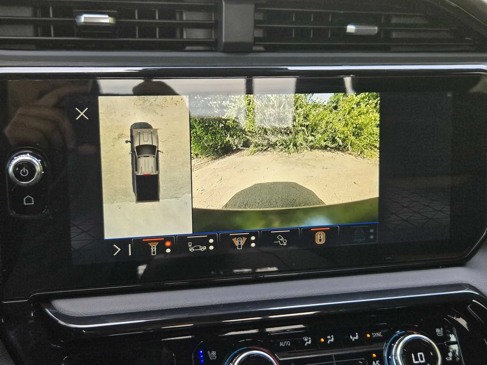 New 2026 Titanium Rush Metallic GMC AT4 image 12
