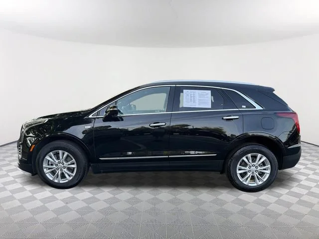 Used 2023 Stellar Black Metallic Cadillac Luxury image 8