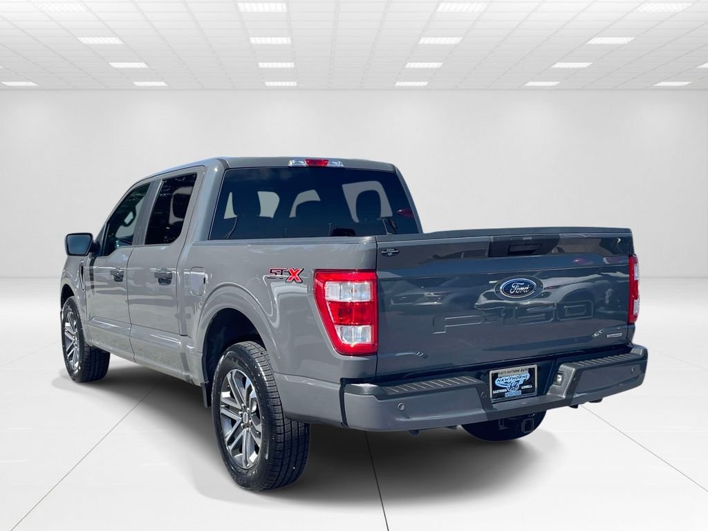 Used 2021  Ford XL image 4