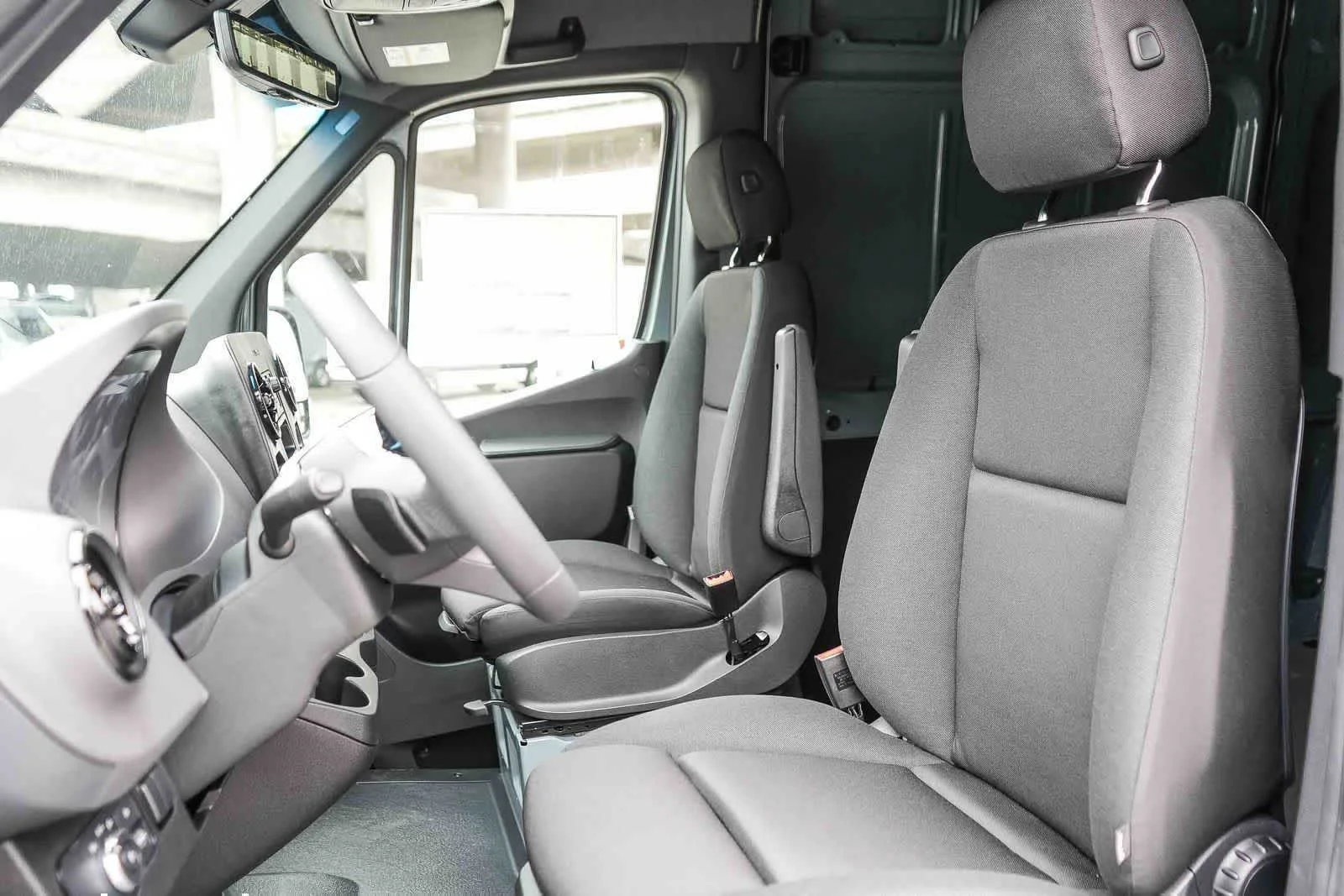 New 2026 Blue Gray Mercedes-Benz Cargo 144WB High Roof RWD 2.0L I4 Diesel Turbo SO image 18