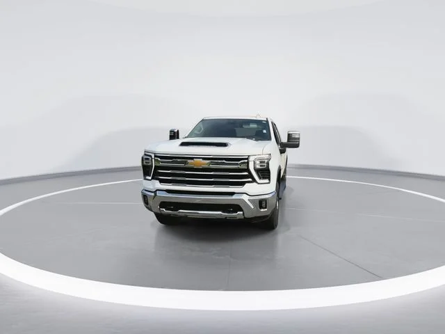 Used 2026 White Chevrolet LTZ image 3