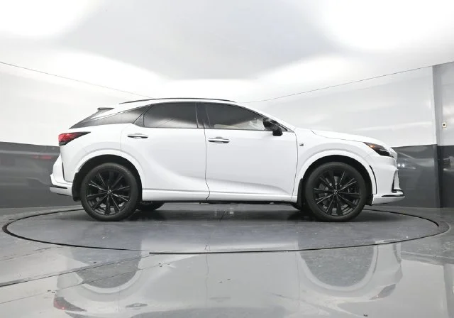 Used 2024 White Lexus 500h F SPORT Performance image 38