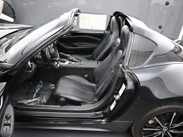 2024 Mazda MX-5 Miata RF Grand Touring - Photo 19