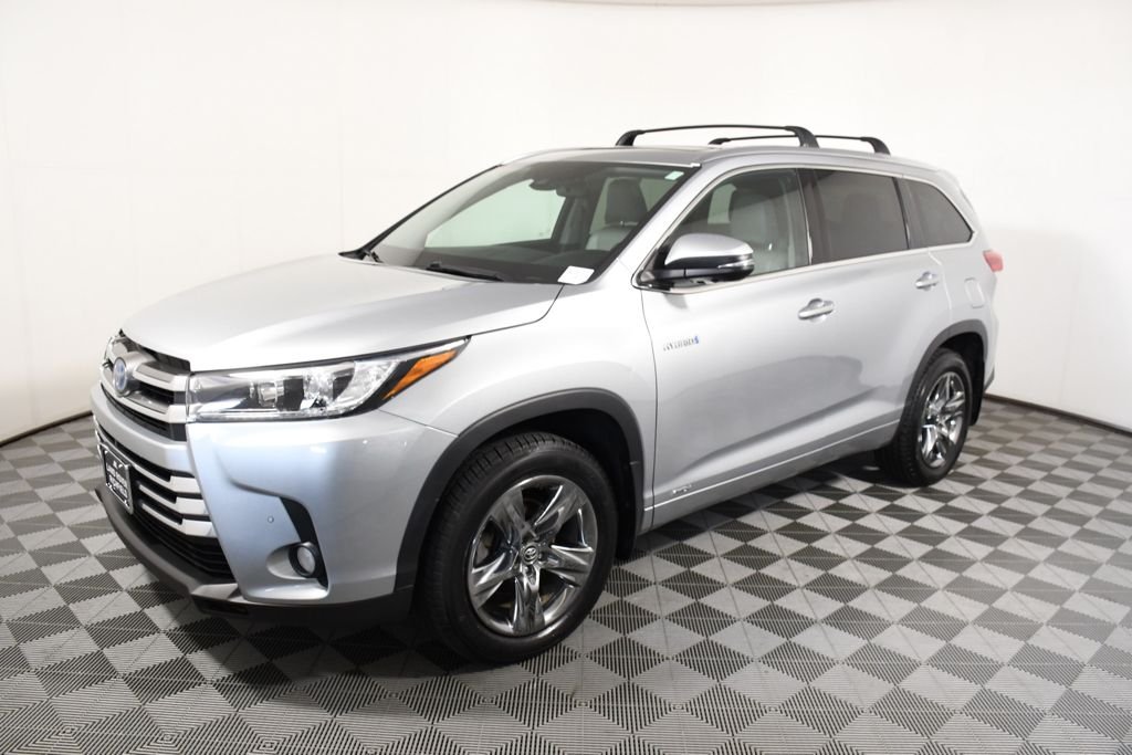 Used 2017 Toyota Highlander Limited Platinum with VIN 5TDDGRFH3HS020878 for sale in Richfield, Minnesota