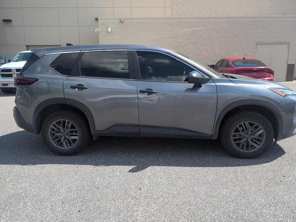 Used 2023 Gun Metallic Nissan S image 5