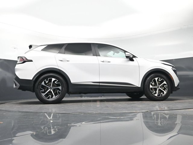 Used 2023 White Pearl Kia EX image 27