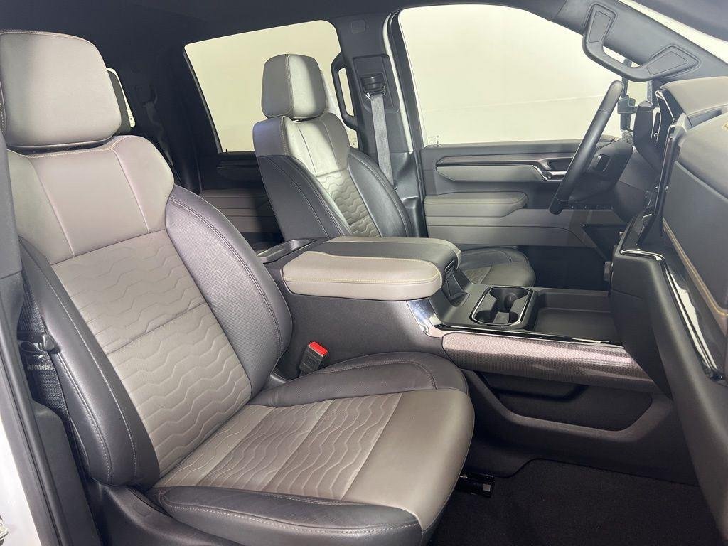 Used 2025 Summit White Chevrolet ZR2 image 26