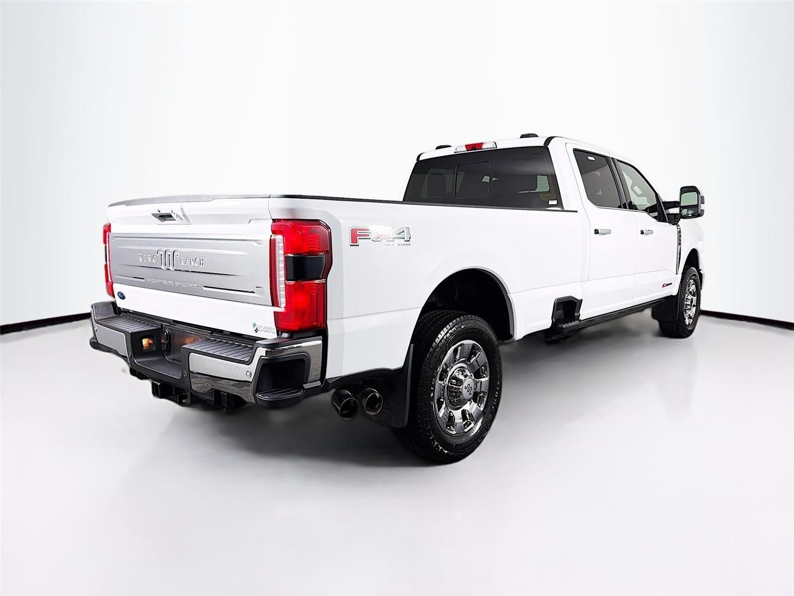 Used 2024 Oxford White Ford King Ranch image 7