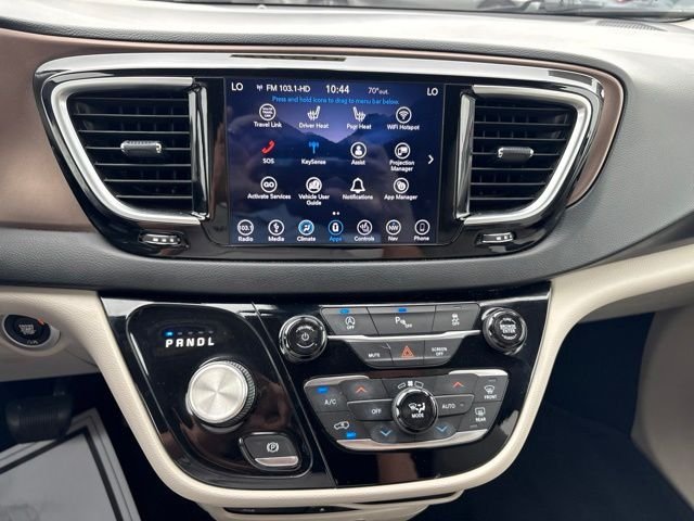 Used 2019 Crystal Metallic Chrysler Touring L Plus image 14