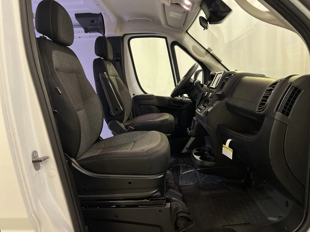 New 2026 Bright White Clear-Coat Exterior Paint RAM Tradesman 1500 Low Roof 136 WB w/Pass Seat image 14