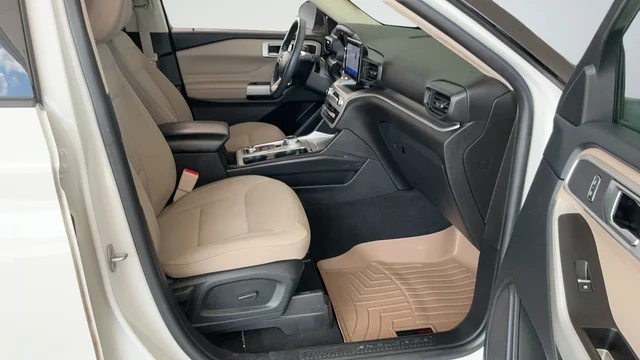 Used 2022 White Ford XLT image 23