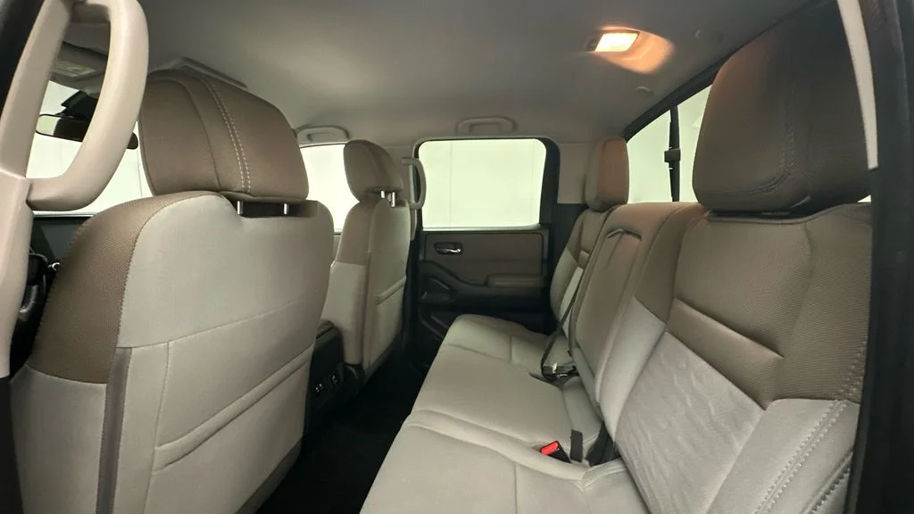 Used 2022 Gray Nissan SV image 10