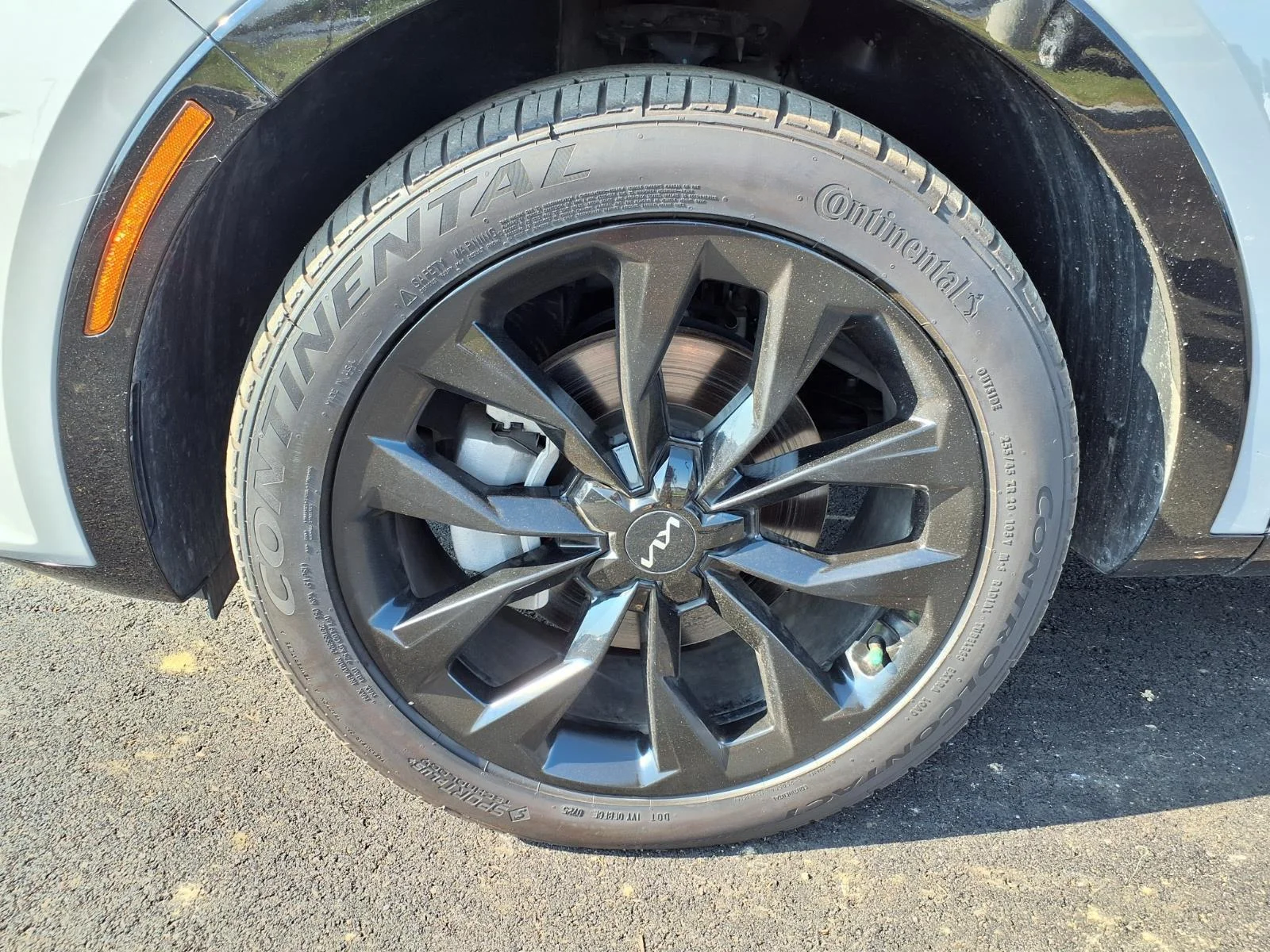 Used 2023 Wolf Gray Kia SX image 18
