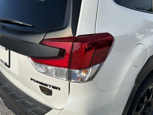 Used 2022 White Subaru Wilderness image 9