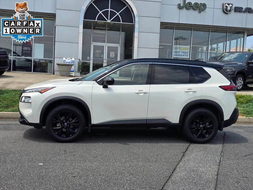 Used 2023 White Nissan SV image 23