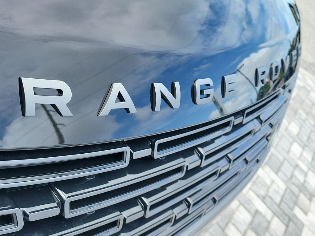 New 2026 Santorini Black Land Rover S image 9