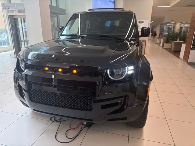 New 2026 Narvik Black Land Rover OCTA image 5
