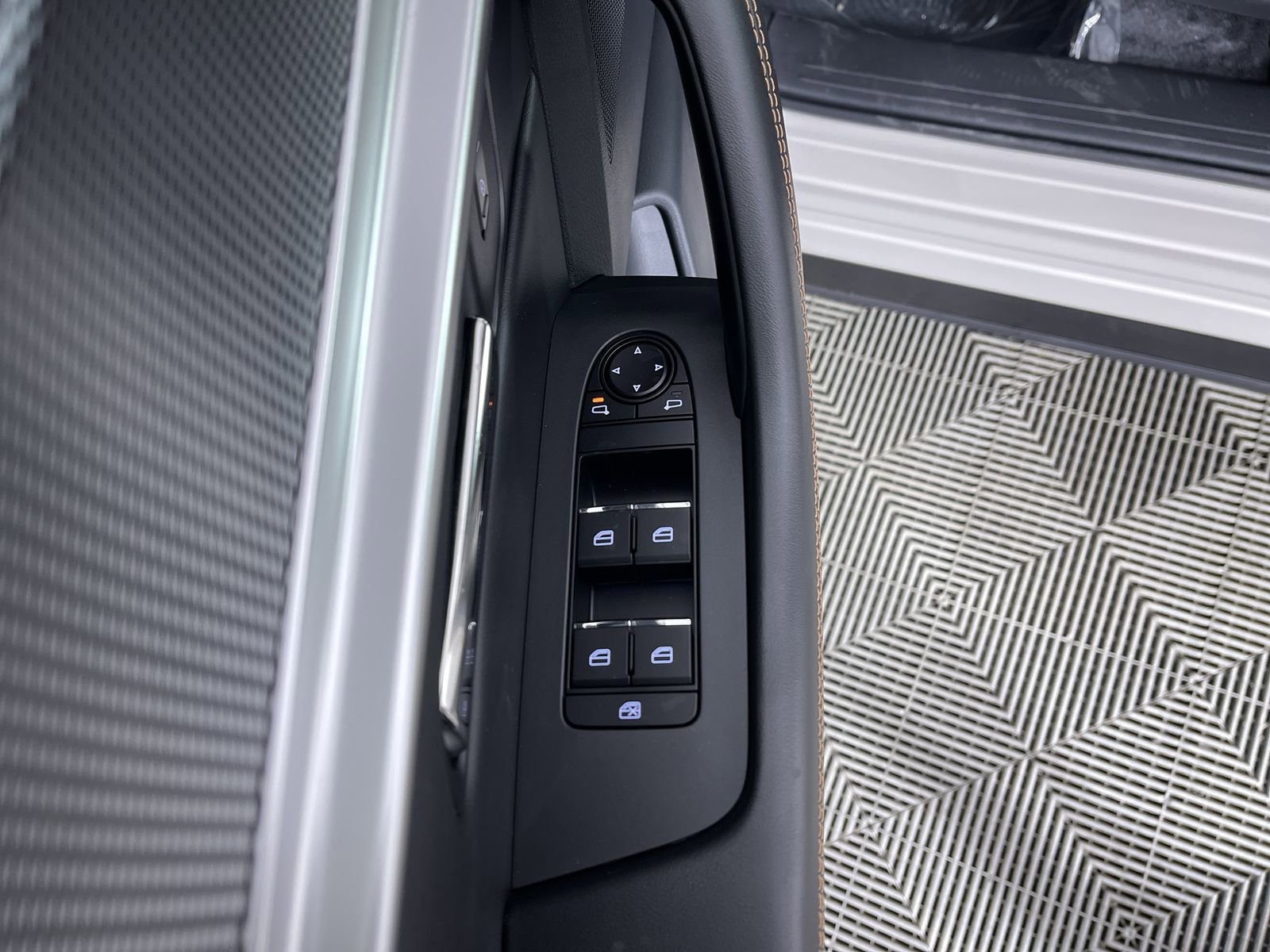 New 2026 Platinum Quartz Metallic Mazda Preferred image 14