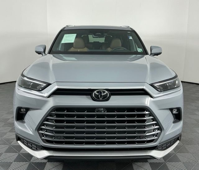 Used 2026 Silver Toyota MAX Platinum image 3