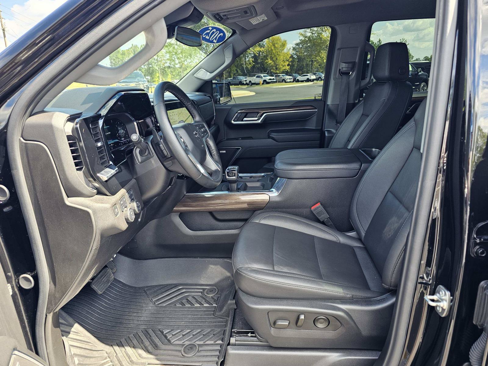 Used 2025 Black Chevrolet RST image 19