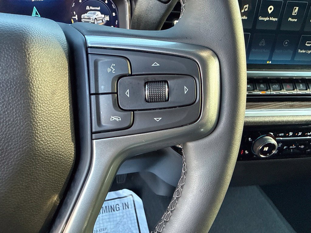 Used 2025 Black Chevrolet LT image 28