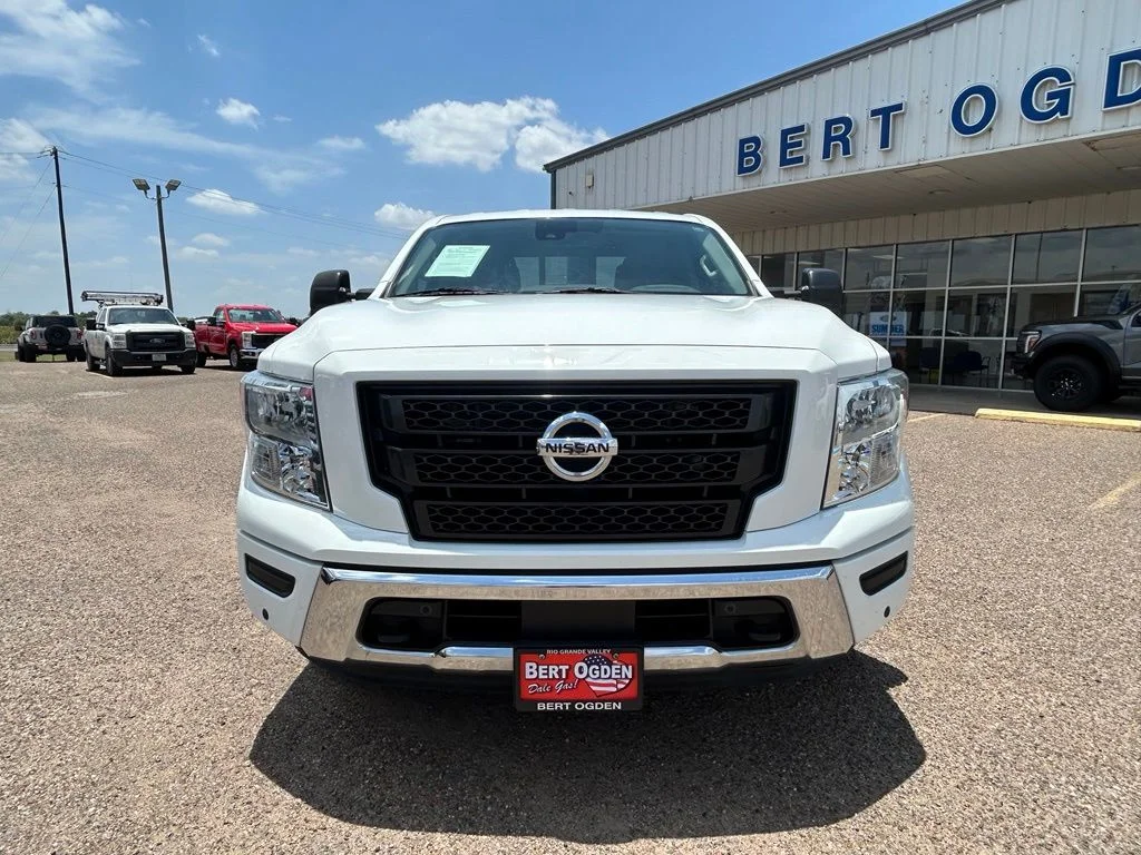 Used 2022 White Nissan SV image 2