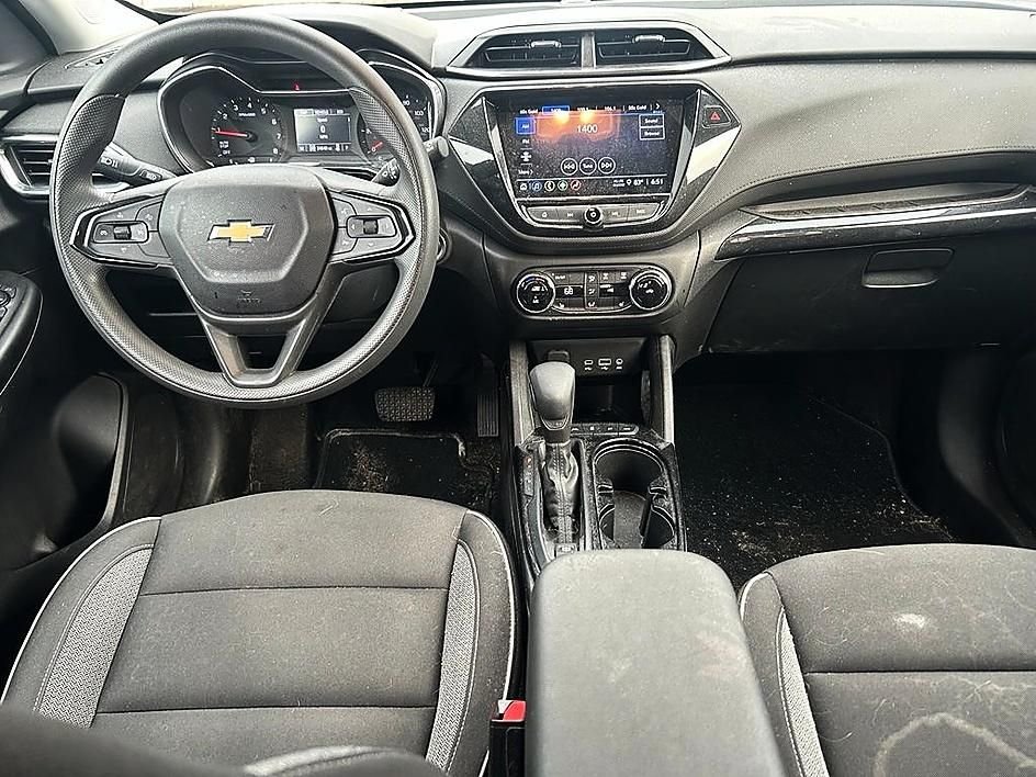 Used 2023 Gray Chevrolet LT image 18
