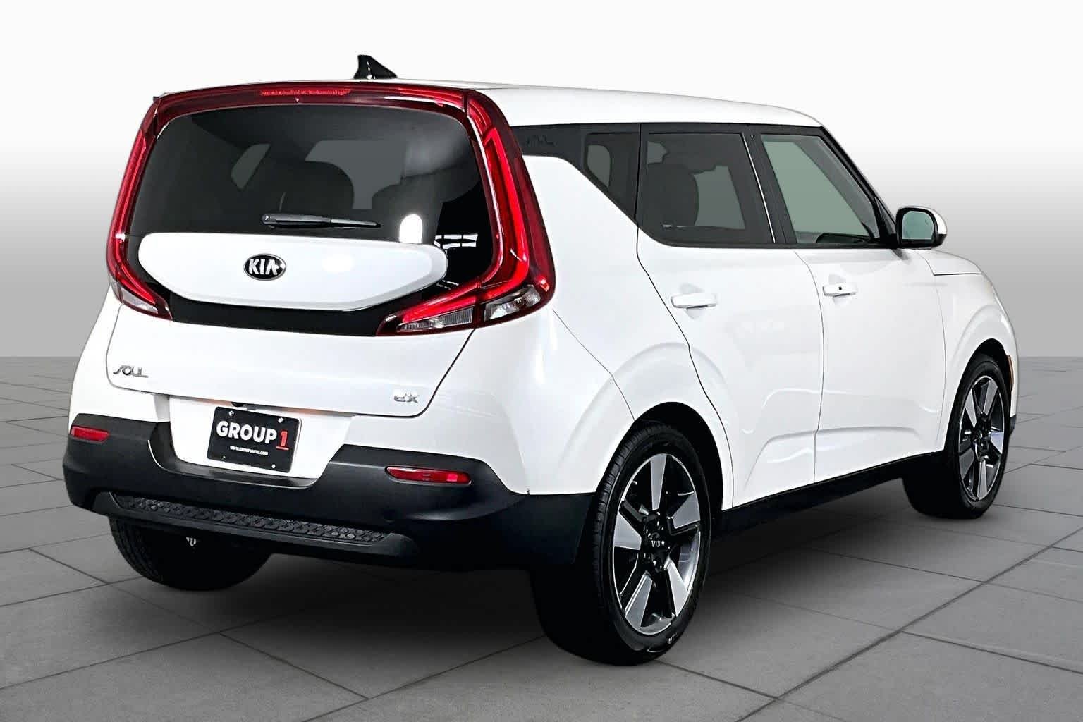 Used 2020 Snow White Pearl Kia EX image 12