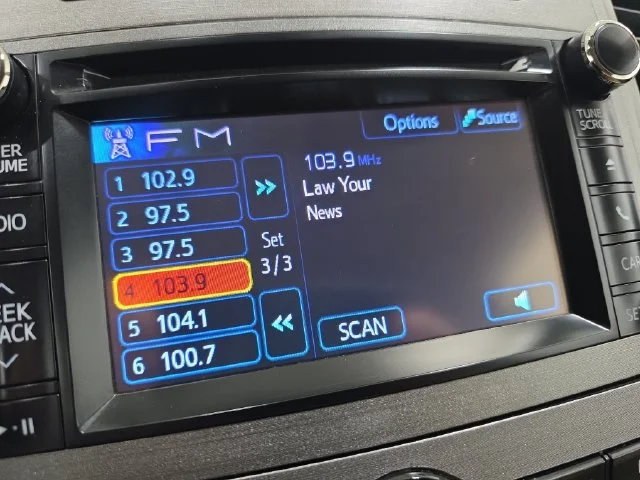 Used 2014 Green Toyota  image 22