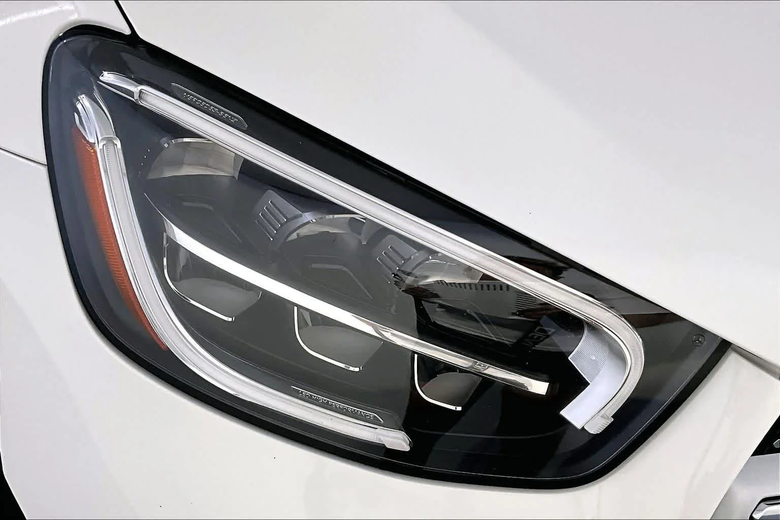 Used 2020 Polar White Mercedes-Benz GLC 300 image 27