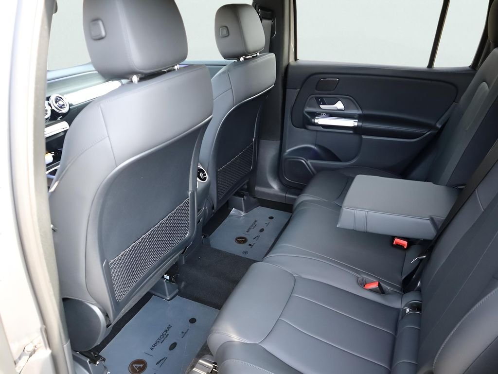 Used 2026 Mountain Gray Metallic Mercedes-Benz GLB 250 image 20