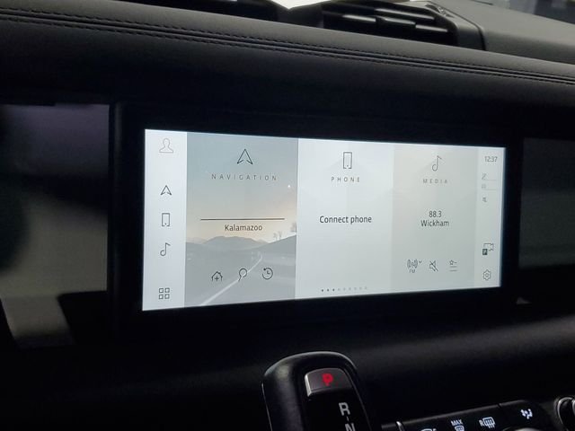 Used 2021 Silver Land Rover X-Dynamic SE image 22