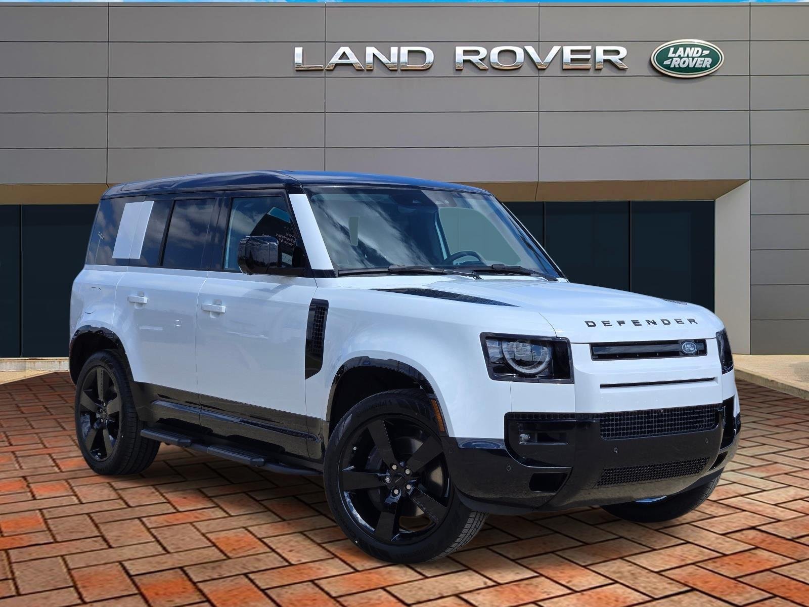 2026 Land Rover Defender 110 X-Dynamic SE P500's photo