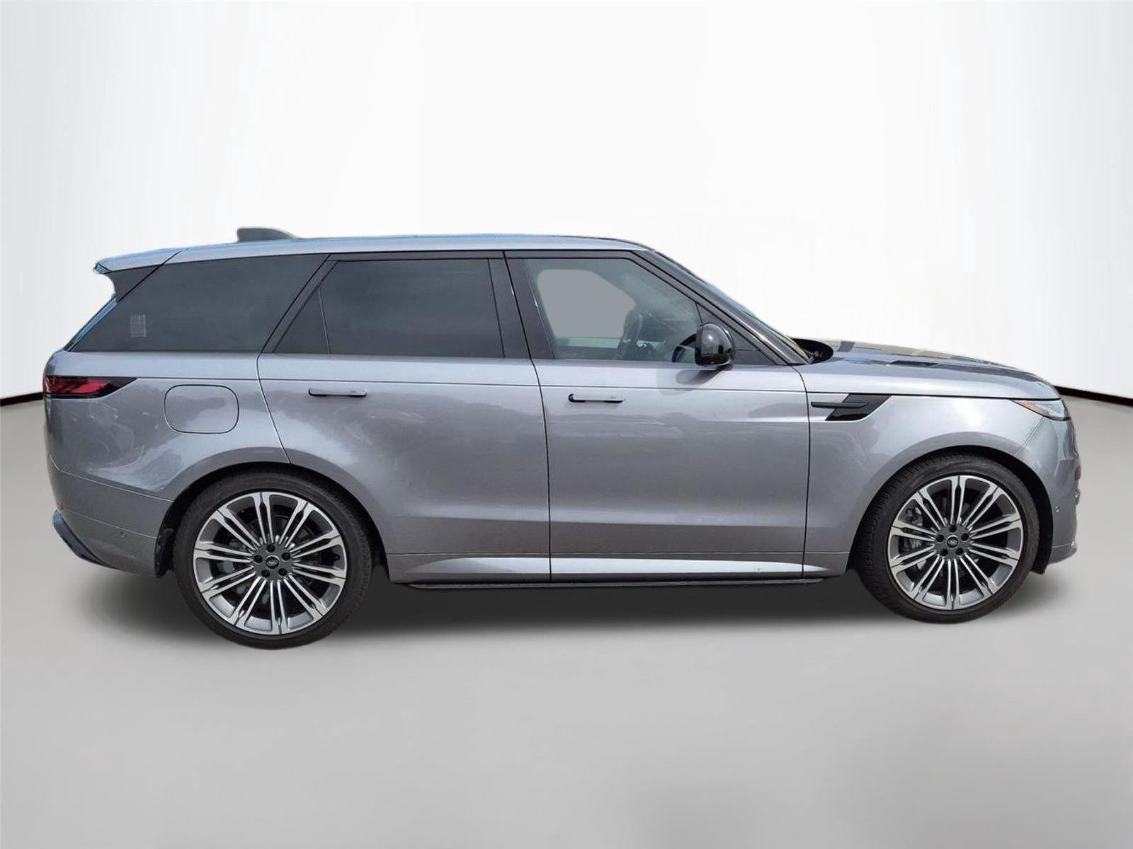 Used 2025 Eiger Grey Metallic Land Rover Dynamic SE image 6