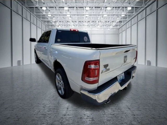 Used 2009 White Dodge SLT image 3