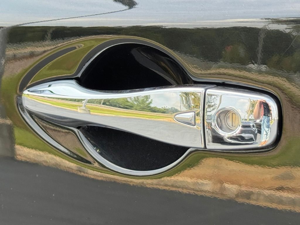 Used 2019 Black Nissan SL image 15