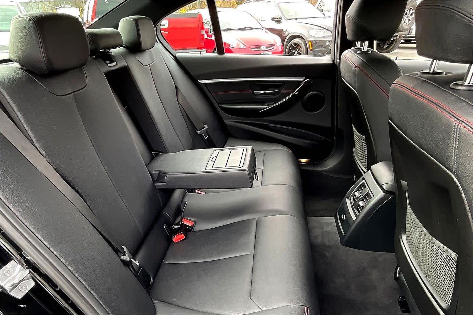 Used 2018 Jet Black BMW 330i xDrive image 19