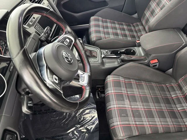 Used 2017 Black Volkswagen S image 22