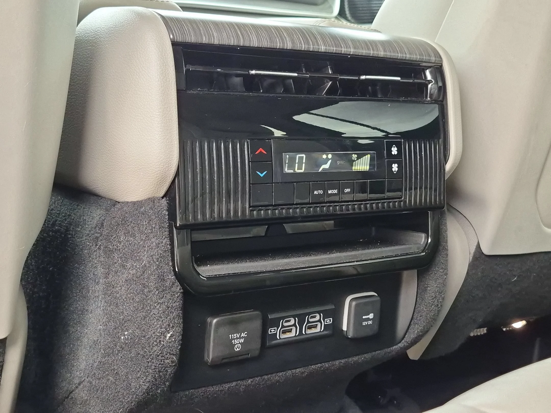 Used 2024 White Jeep Series II image 23