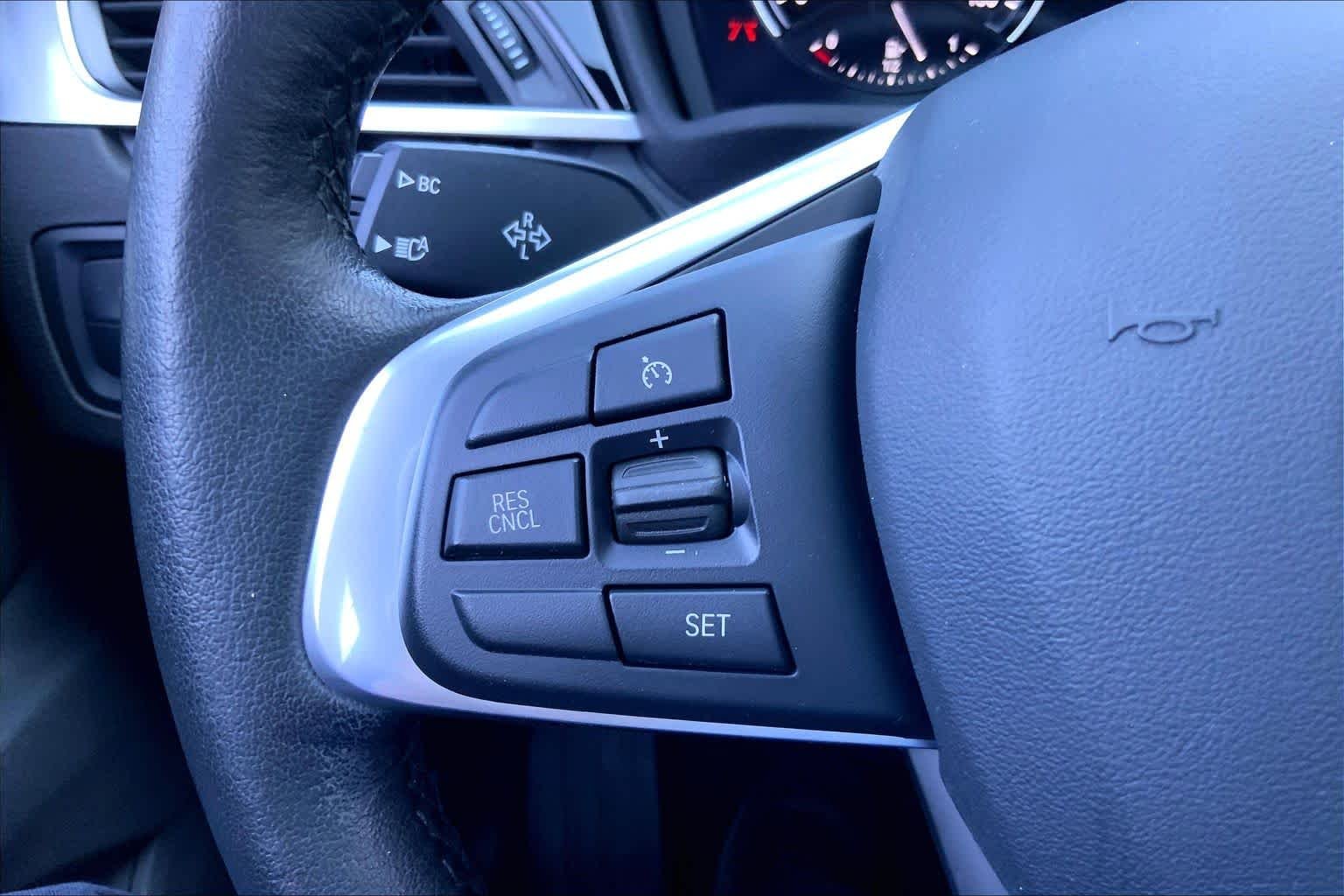 Used 2019 Alpine White BMW xDrive28i image 23