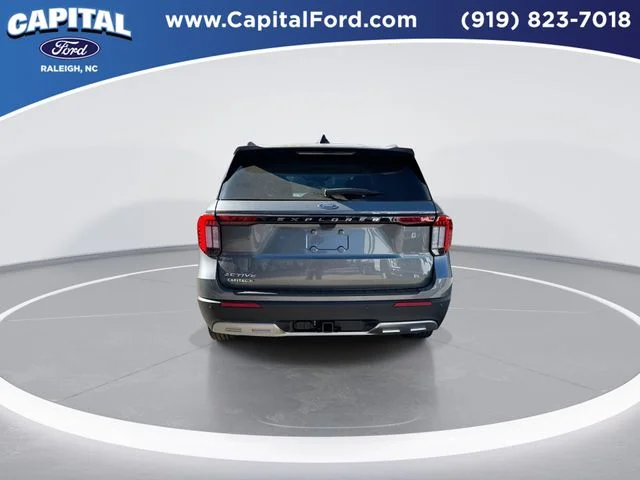 Used 2025 Gray Ford Active image 7