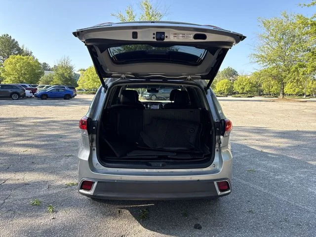 Used 2019 Silver Toyota Limited image 26