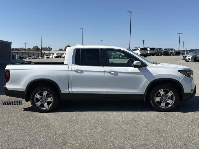Used 2024  Honda RTL image 15