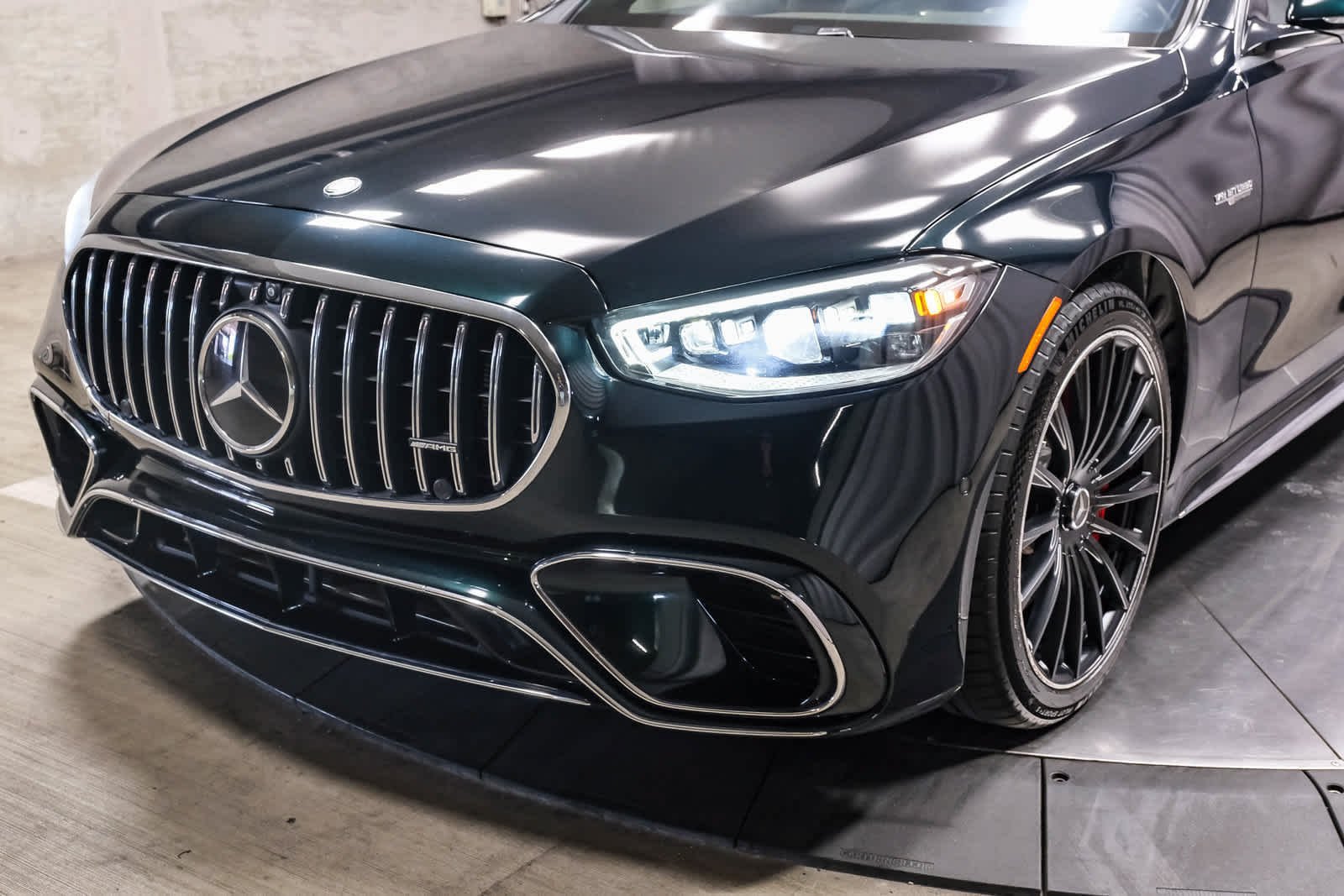 Used 2026 Emerald Green Metallic Mercedes-Benz AMG® S 63 E image 18